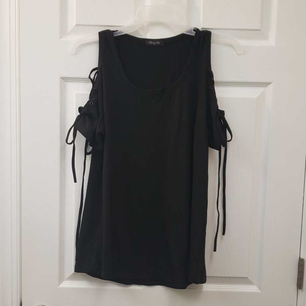 Blooming Jolly, NWOT, black swing, criss cross tie, cold shoulder tunic blouse